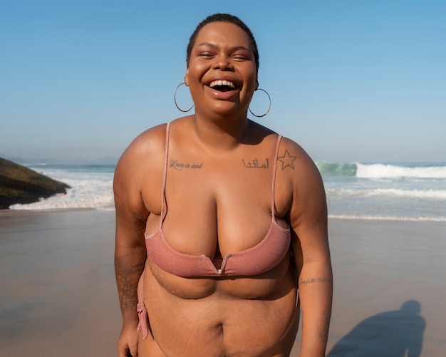 carl sanzone recommends nude ebony big boobs pic