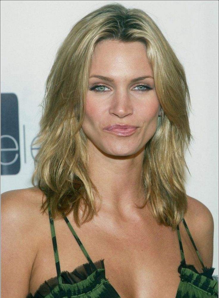 aji setyawan recommends natasha henstridge sexy pic