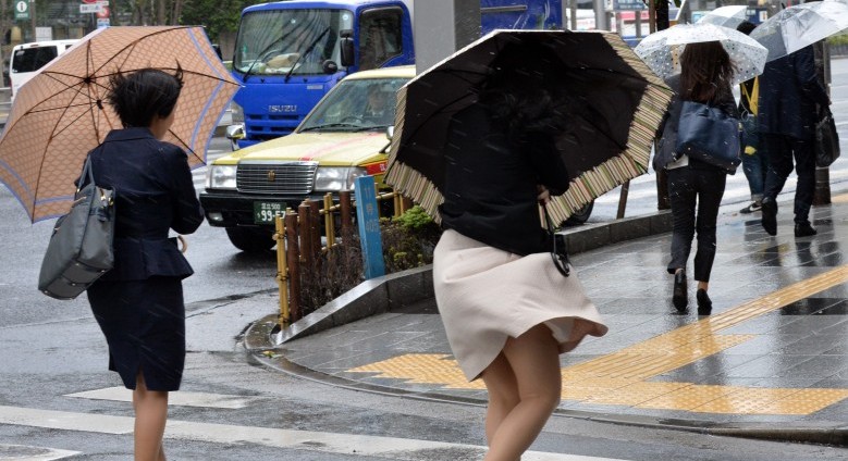 david macartney recommends japanese upskirt pic