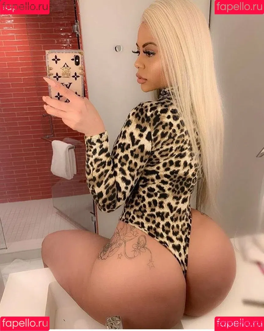 alexandra corrin add strella katt onlyfans photo