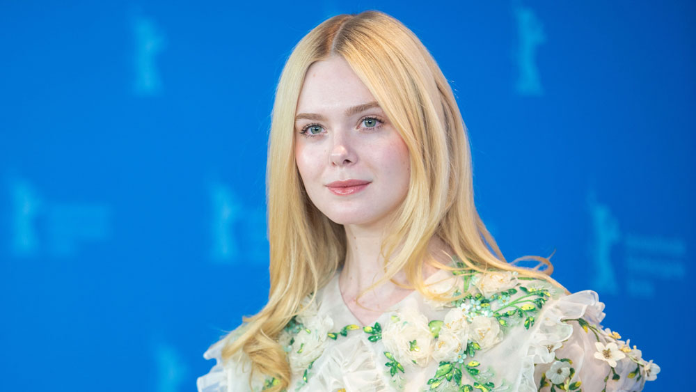 elle fanning boobs