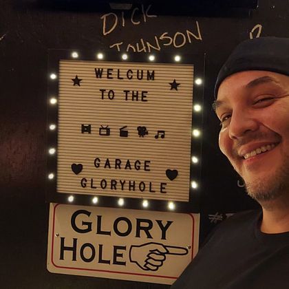 christopher rucker recommends glory hole onlyfans pic